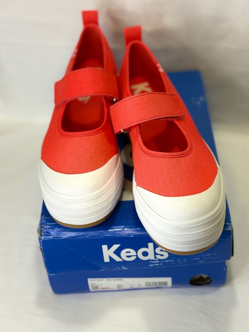 NWT KEDS LADIES Red Canvas Mary Jane Platform Sneakers White Rubber Toe 7.5 $80
